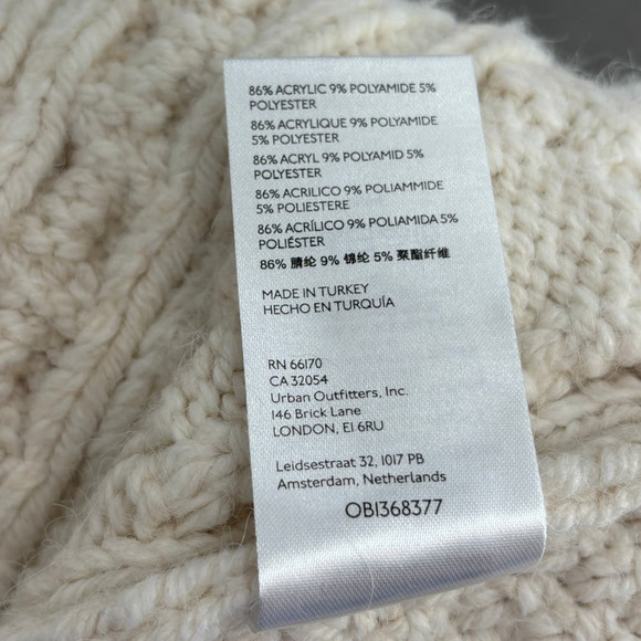 Free People ‘Leslie’ cable knit oversized sweater. - Picture 11 of 12